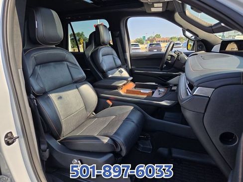 Certified 2025 Lincoln Navigator Black Label AWD/4WD image 19
