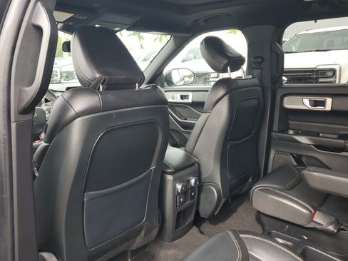 Used 2020 Ford Explorer ST image 15