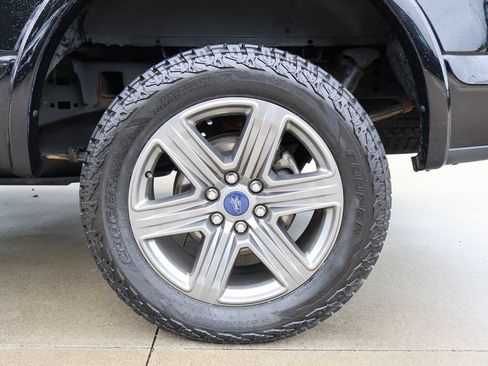 Used 2020 Ford F150 XLT w/ Equipment Group 302A Luxury AWD/4WD image 40