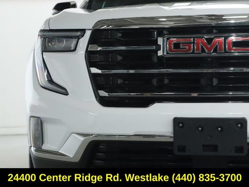 Used 2024 GMC Acadia Elevation FWD image 7