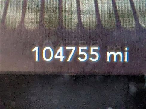 Used 2017 Dodge Challenger SXT w/ Blacktop Package image 15