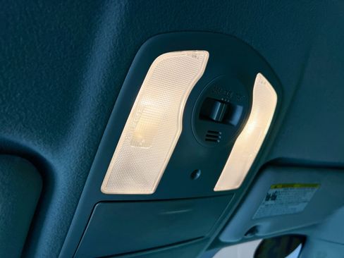 Used 2015 Toyota Prius Two image 22