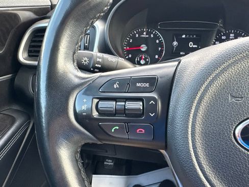 Used 2018 Kia Sorento AWD image 11