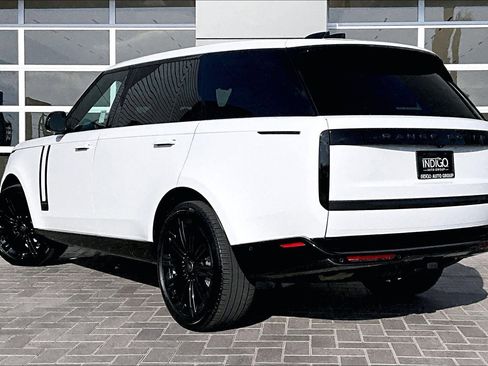 Certified 2025 Land Rover Range Rover Long Wheelbase SE AWD/4WD image 11