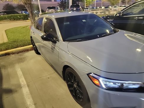 Used 2024 Honda Civic Sport image 3