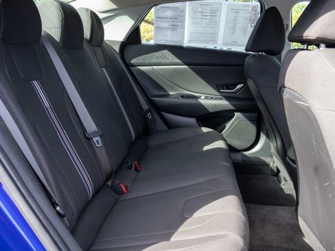 Used 2021 Hyundai Elantra SEL w/ Convenience Package FWD image 13