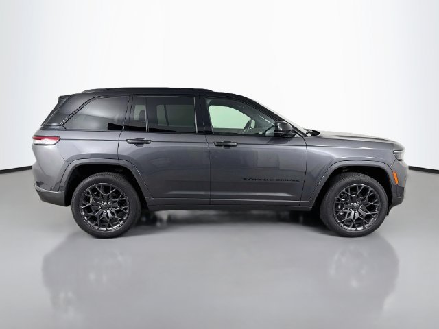 Used 2025 Jeep Grand Cherokee Summit w/ Obsidian Package AWD/4WD image 5