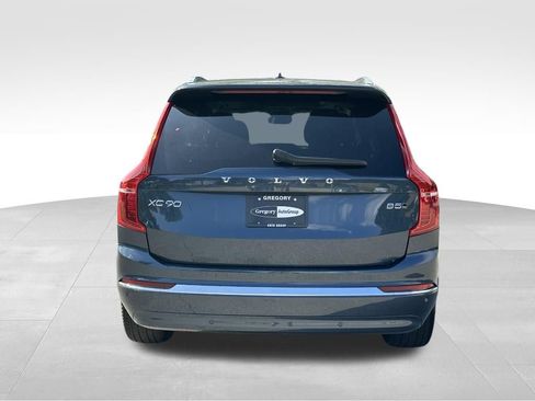 Used 2025 Volvo XC90 B5 Core AWD/4WD image 8