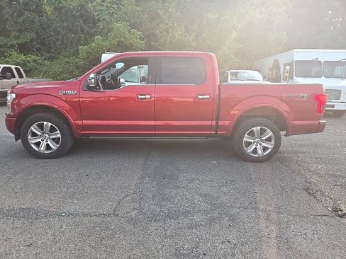 Used 2018 Ford F150 Platinum w/ Equipment Group 701A Luxury AWD/4WD image 11