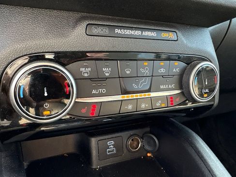 Used 2022 Ford Escape SE w/ Convenience Package AWD/4WD image 24