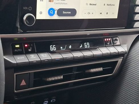 Certified 2025 Toyota Camry SE w/ Convenience Package AWD/4WD image 15