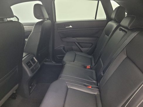 Used 2020 Volkswagen Atlas Cross Sport SE image 18