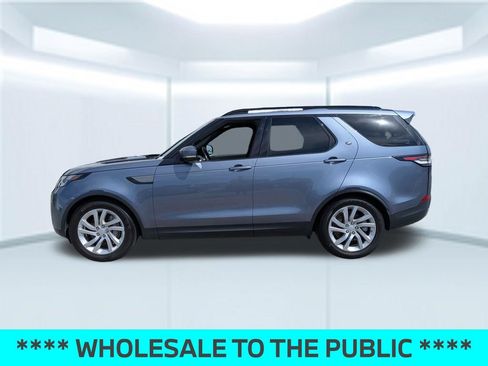 Used 2018 Land Rover Discovery SE AWD/4WD image 2