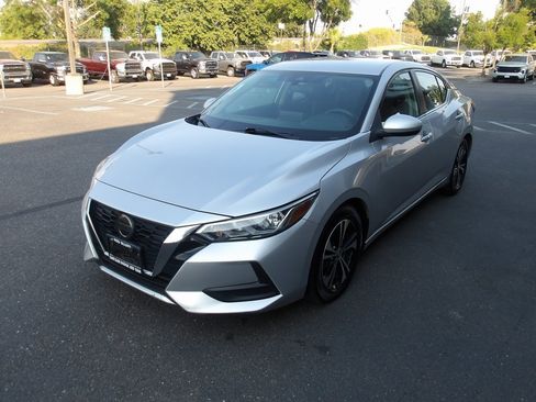 Used 2021 Nissan Sentra SV image 4