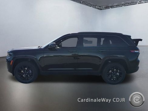 New 2026 Jeep Grand Cherokee Laredo image 5