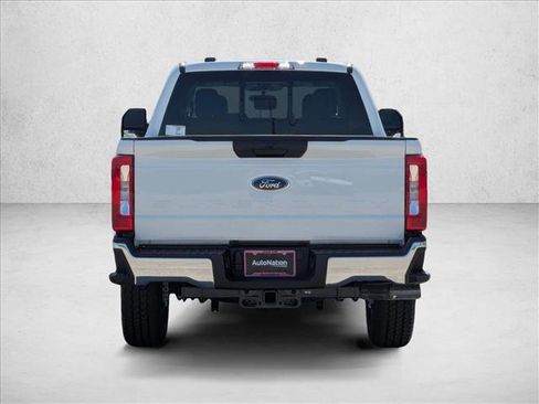 New 2026 Ford F250 XLT w/ FX4 Off-Road Package AWD/4WD image 8