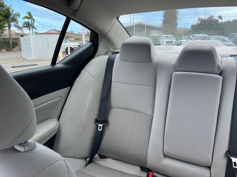 Used 2025 Nissan Altima 2.5 SV FWD image 40