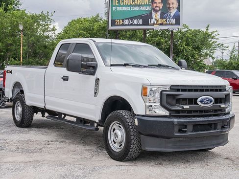 Used 2021 Ford F250 XL w/ Power Equipment Group AWD/4WD image 3