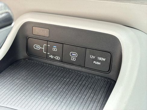 Used 2024 Hyundai Kona SEL AWD/4WD image 12