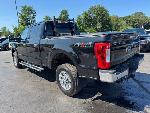 Used 2019 Ford F250 4x4 Crew Cab Super Duty image 3