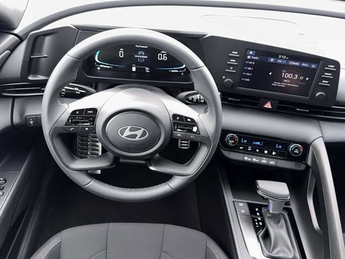 New 2026 Hyundai Elantra Sport image 17