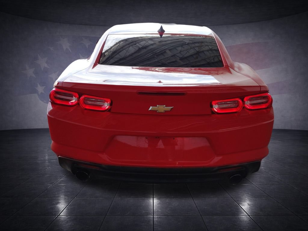 Used 2020 Chevrolet Camaro LT RWD image 4