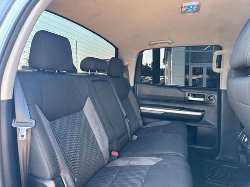 Used 2015 Toyota Tundra SR5 w/ SR5 Upgrade Package AWD/4WD image 25