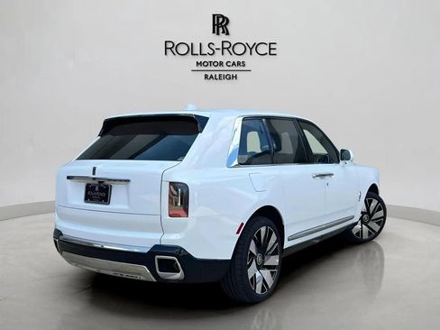 New 2026 Rolls-Royce Cullinan AWD/4WD image 3