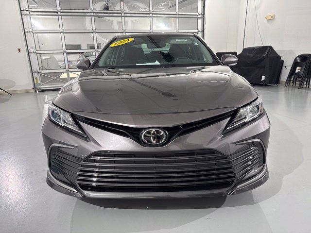 Used 2024 Toyota Camry LE w/ Convenience Package FWD image 2