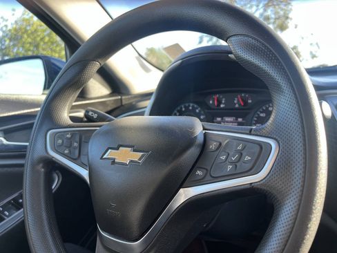 Used 2022 Chevrolet Malibu LT FWD image 19