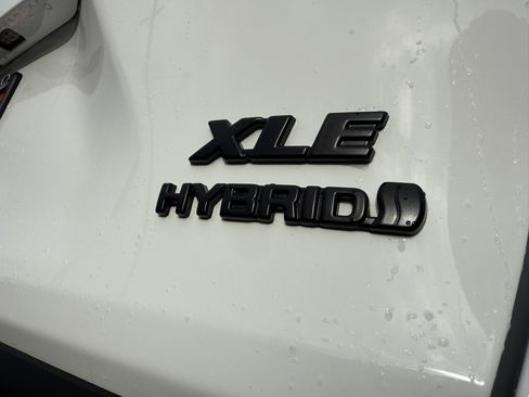 Used 2024 Toyota RAV4 XLE image 9