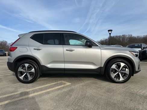 Certified 2023 Volvo XC40 B5 Plus w/ Climate Package image 10
