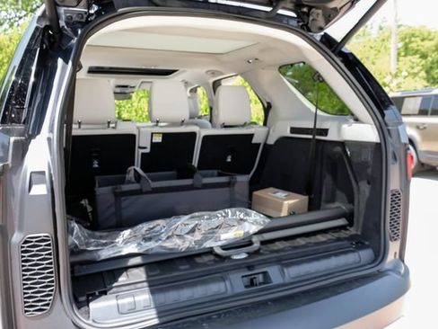 New 2026 Land Rover Discovery S AWD/4WD image 62