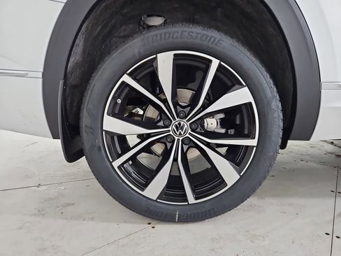 New 2026 Volkswagen Atlas SEL Premium R-Line AWD/4WD image 13