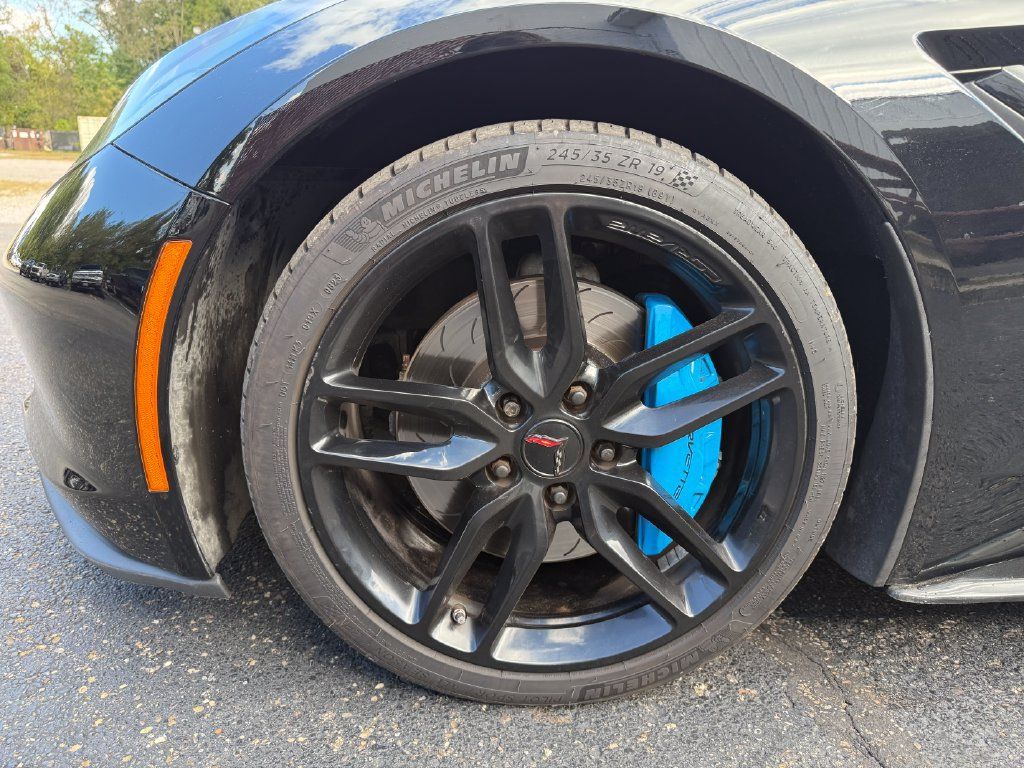 Used 2016 Chevrolet Corvette Stingray Coupe w/ Carbon Flash Badge Package RWD image 11