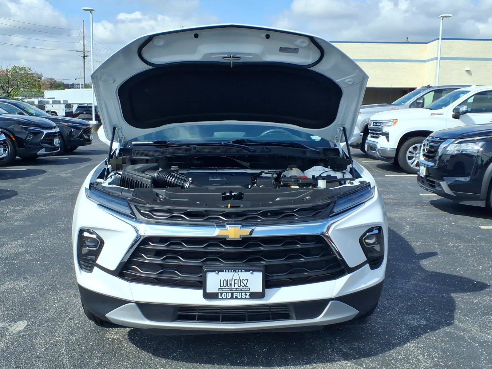 Used 2025 Chevrolet Blazer LT AWD/4WD image 32