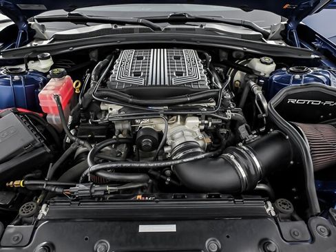Used 2021 Chevrolet Camaro ZL1 RWD image 13