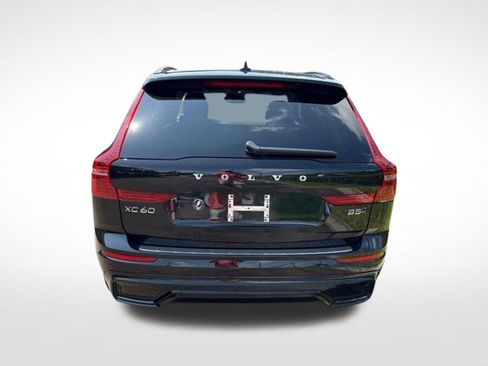 Used 2024 Volvo XC60 B5 Plus w/ Protection Package Premier AWD/4WD image 5