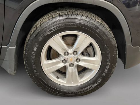 Used 2022 Chevrolet Trax LT w/ Driver Confidence Package AWD/4WD image 19