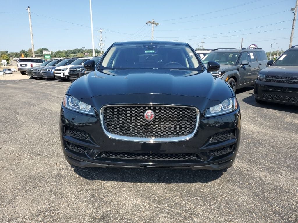 Used 2019 Jaguar F-PACE Premium AWD/4WD image 2