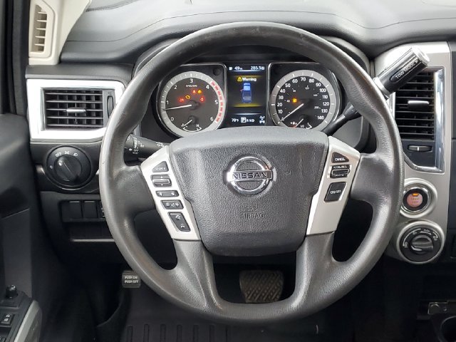 Used 2017 Nissan Titan SV AWD/4WD image 30