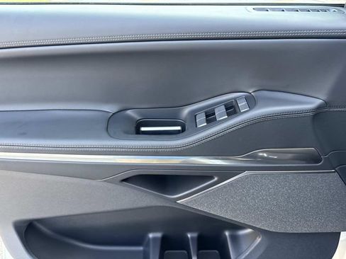 New 2027 Lincoln Navigator Reserve w/ Jet Appearance Package AWD/4WD image 21