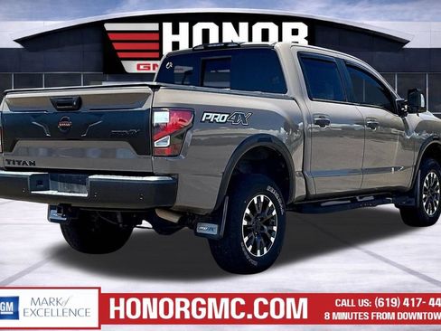 Used 2021 Nissan Titan PRO-4X w/ Pro-4x Convenience Package AWD/4WD image 6