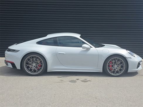 Used 2024 Porsche 911 Carrera S image 8