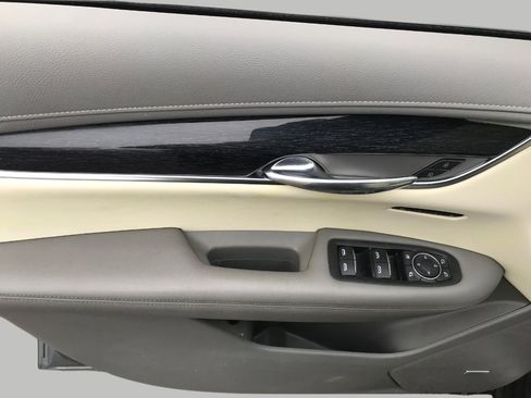 Used 2021 Cadillac XT6 Premium Luxury image 31