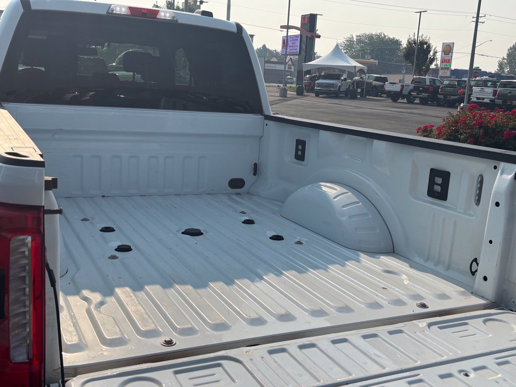 Used 2025 Ford F250 Lariat AWD/4WD image 14
