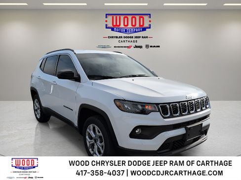Used 2025 Jeep Compass Latitude AWD/4WD image 1