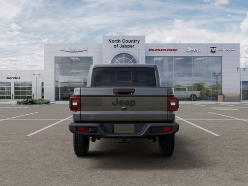 Used 2025 Jeep Gladiator Sport AWD/4WD image 7
