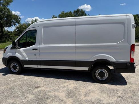Used 2019 Ford Transit 250 148 Medium Roof RWD image 7