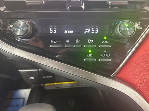 Used 2021 Toyota Camry XSE image 15